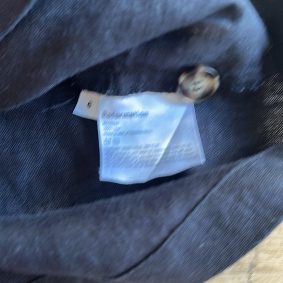 Reformation Sterling Black Linen High-Waist Shorts – Size 6 - Picture 8 of 12